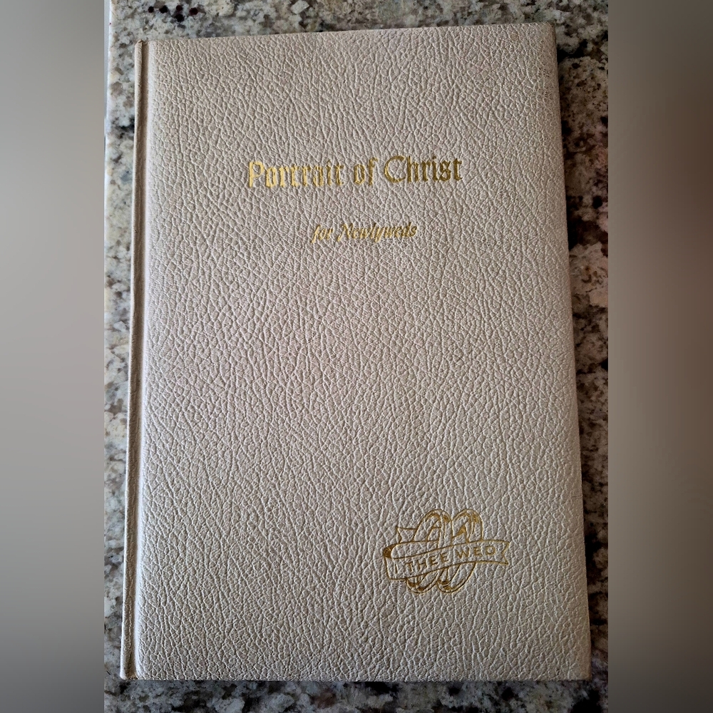 Portrait Of Christ - Cream Hardcover Book with Gold Text